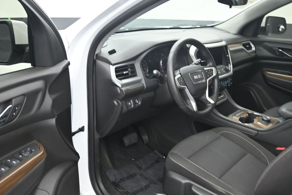 Used 2023 GMC Acadia SLE FWD image 10