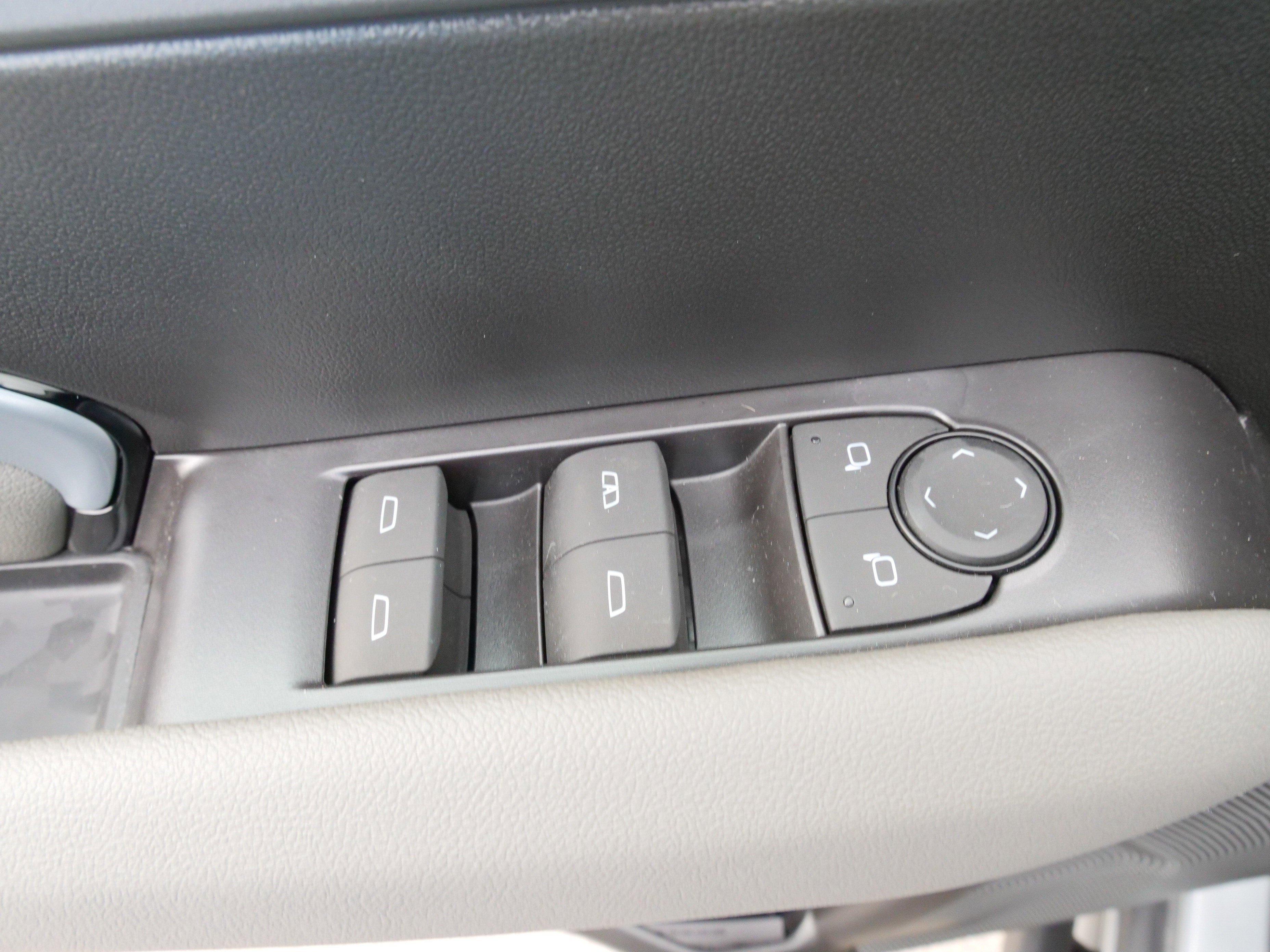 New 2025 Chevrolet Colorado ZR2 w/ Technology Package image 19