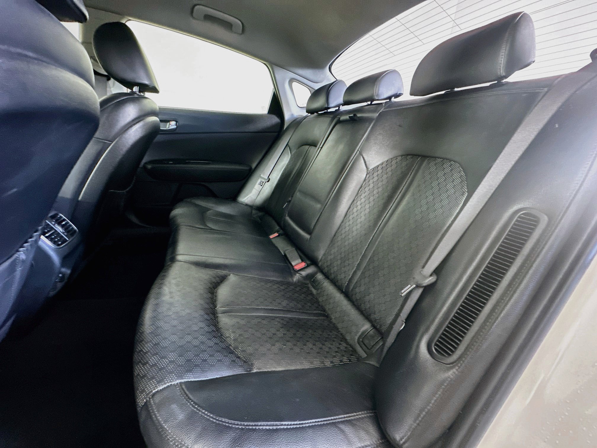 Used 2017 Kia Optima EX FWD image 28