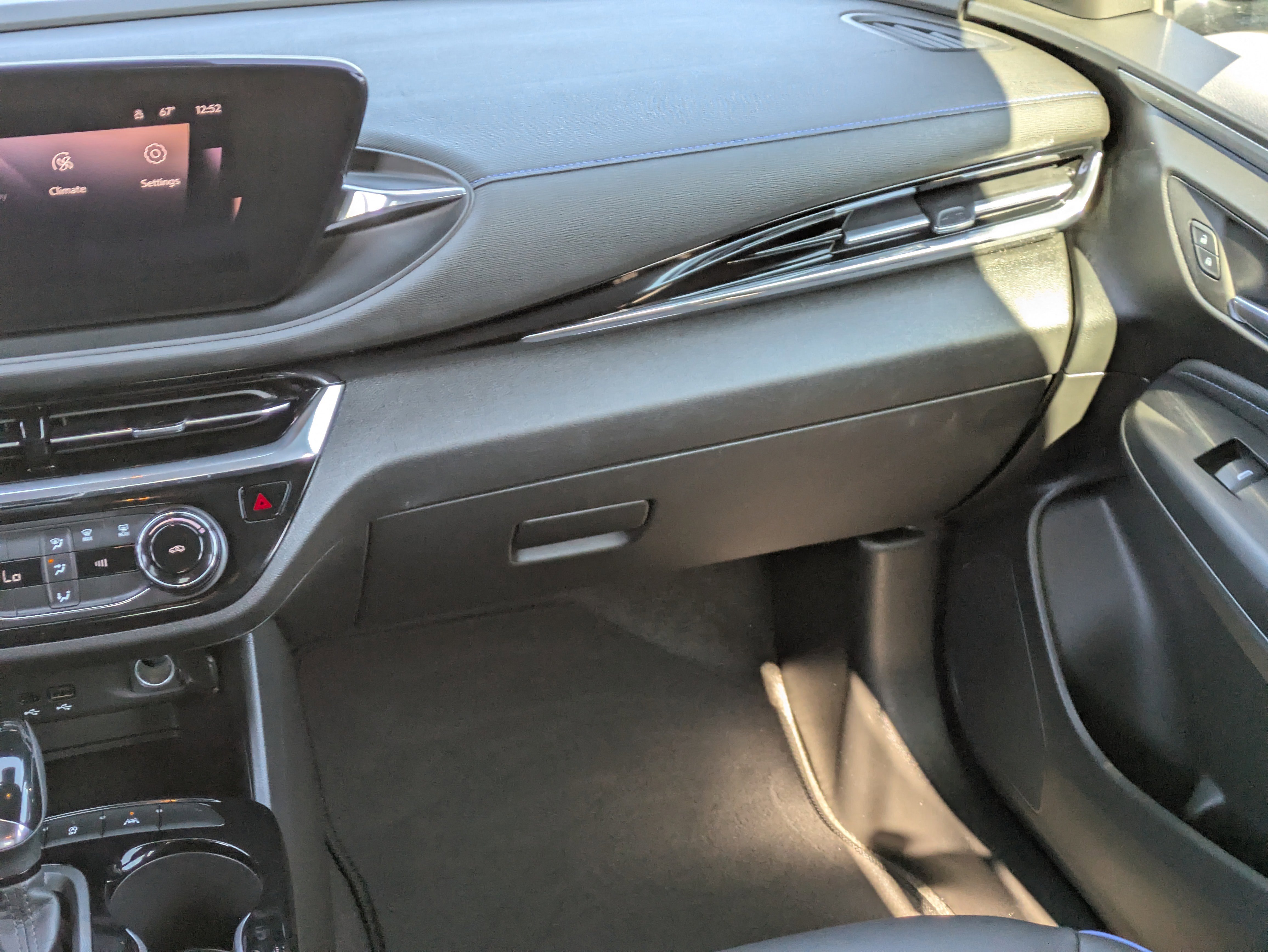 Used 2025 Buick Envista Sport Touring image 18