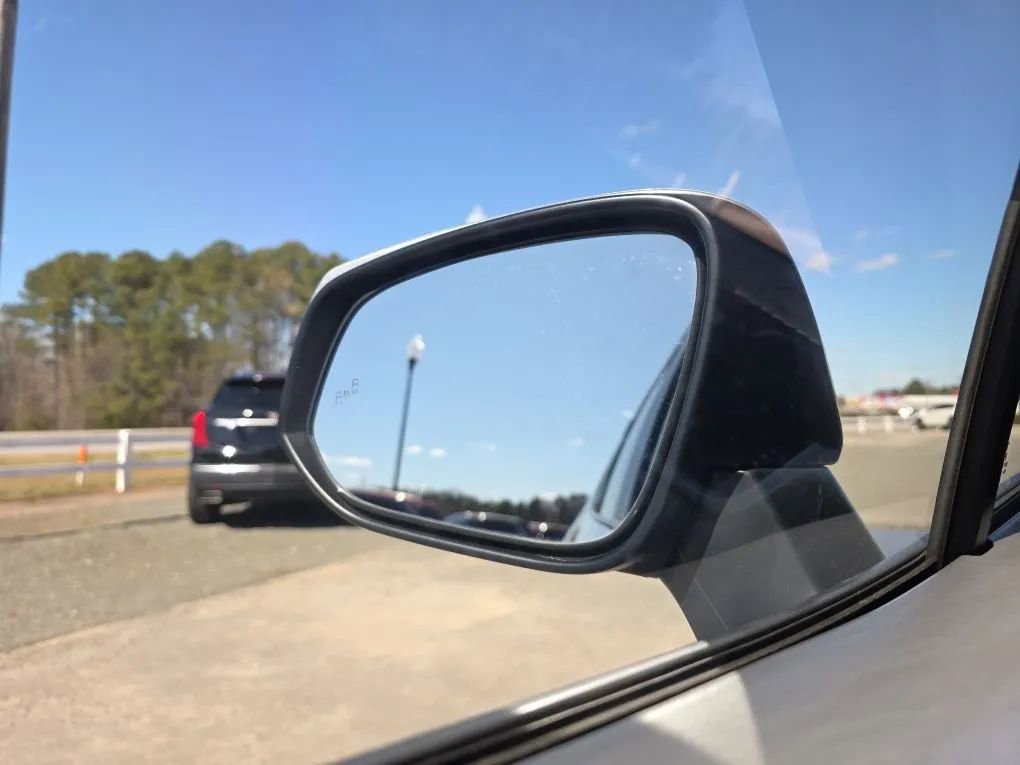 Used 2021 Toyota RAV4 XLE image 24