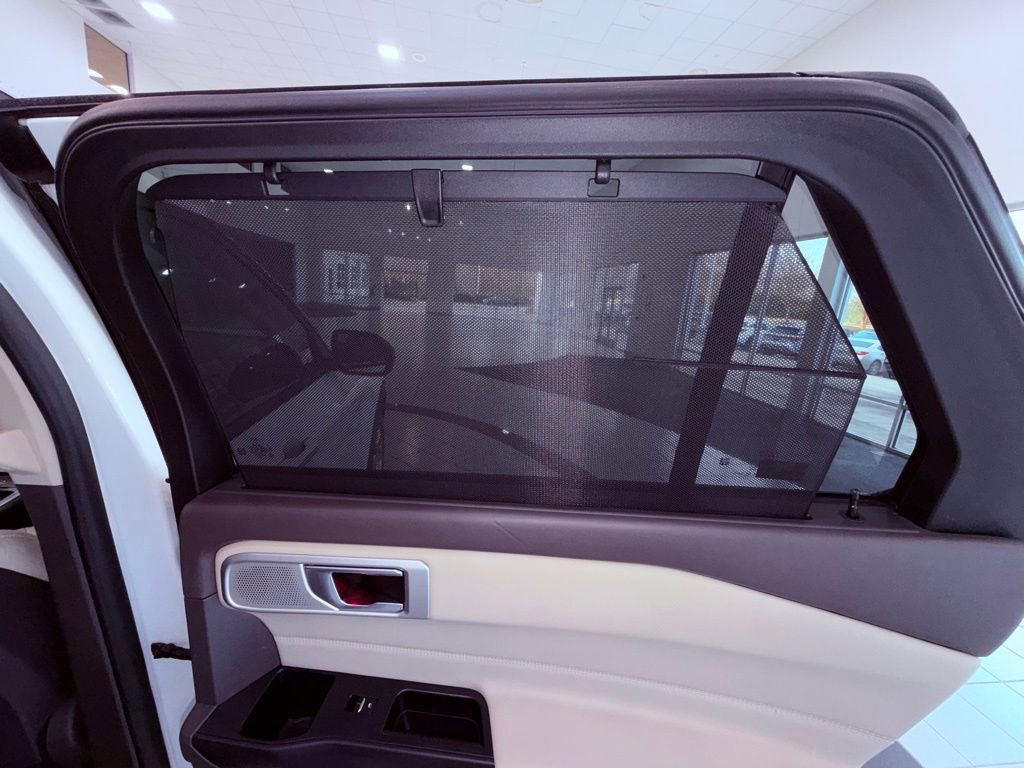 Used 2020 Ford Explorer Platinum w/ Premium Technology Package image 21