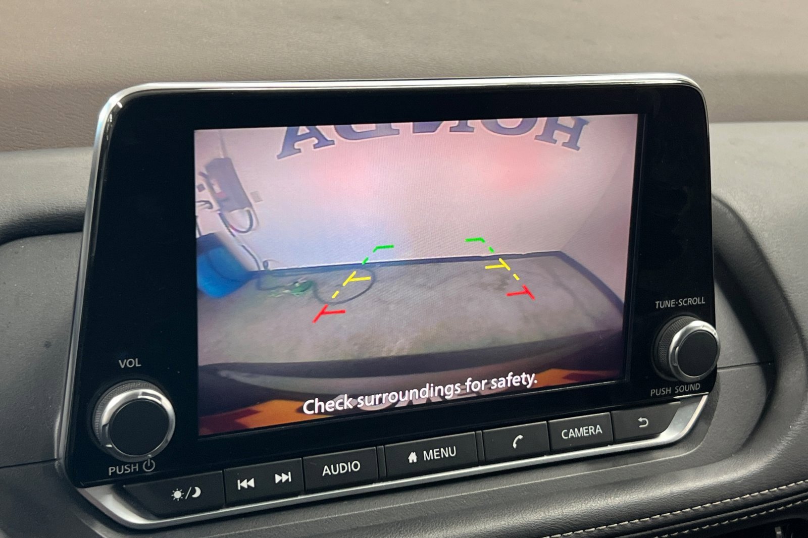 Used 2022 Nissan Rogue SV image 17