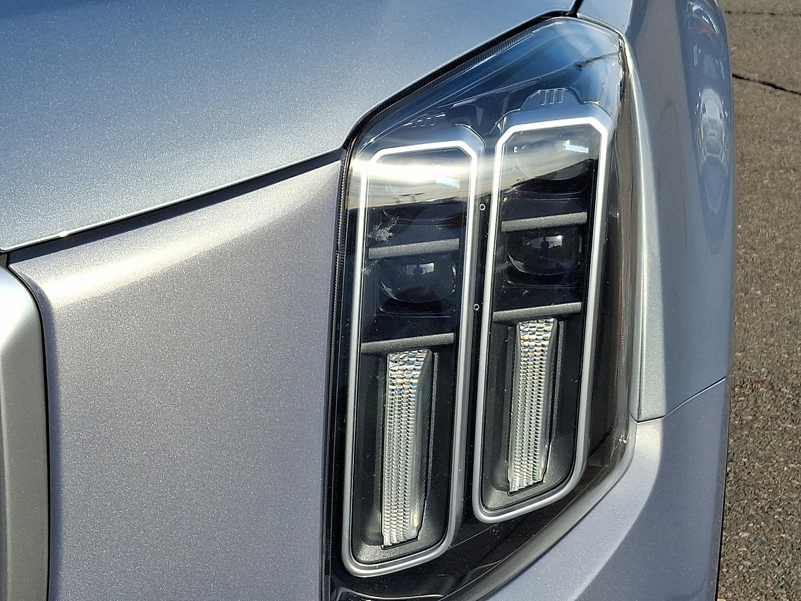 Used 2024 Kia Telluride LX AWD/4WD image 9