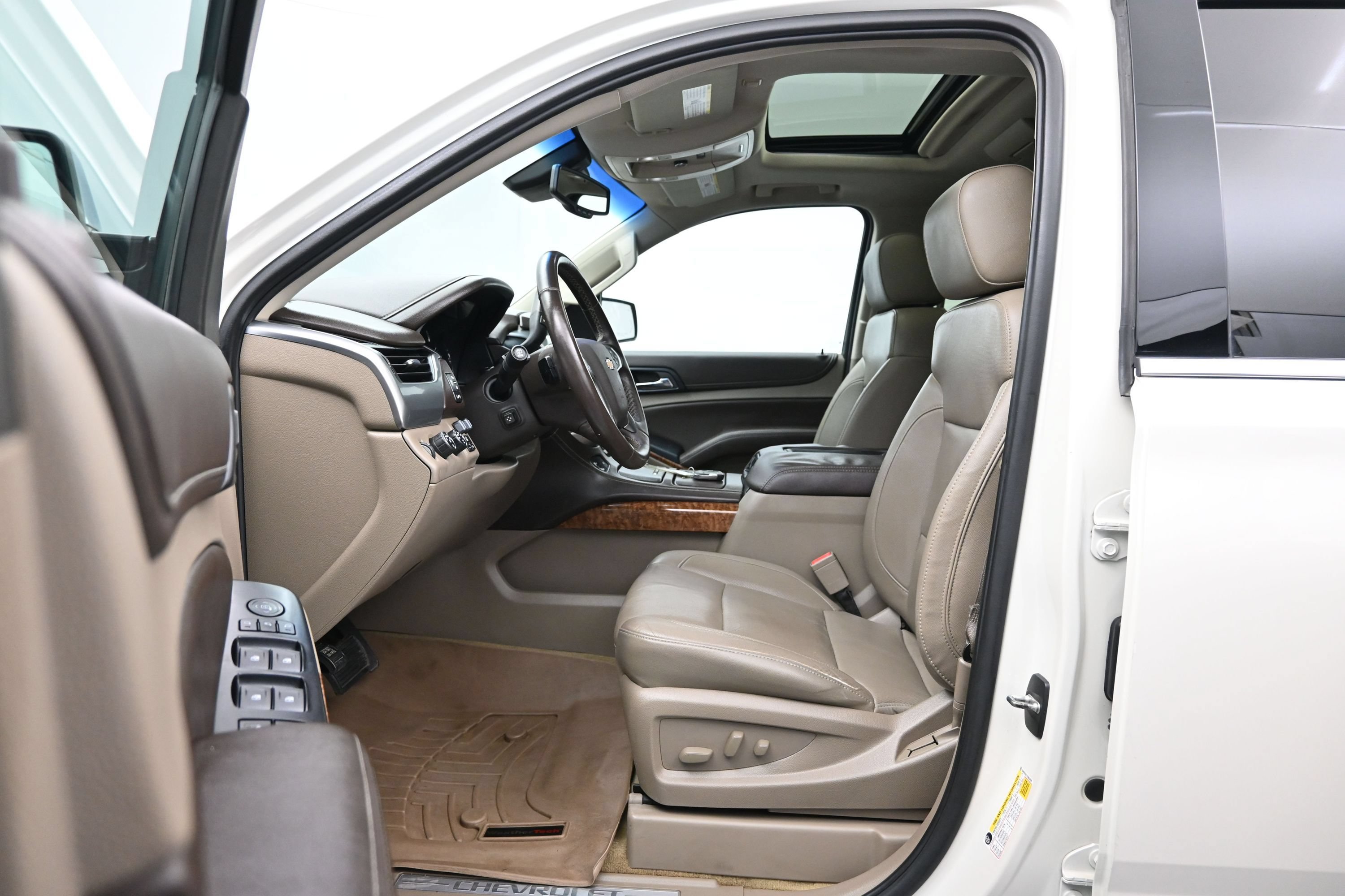 Used 2015 Chevrolet Suburban LTZ AWD/4WD image 9