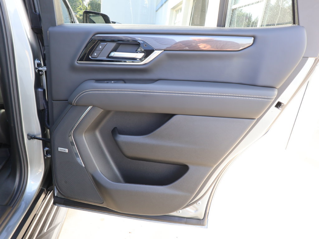 New 2026 GMC Yukon Elevation w/ Technology Package AWD/4WD image 39