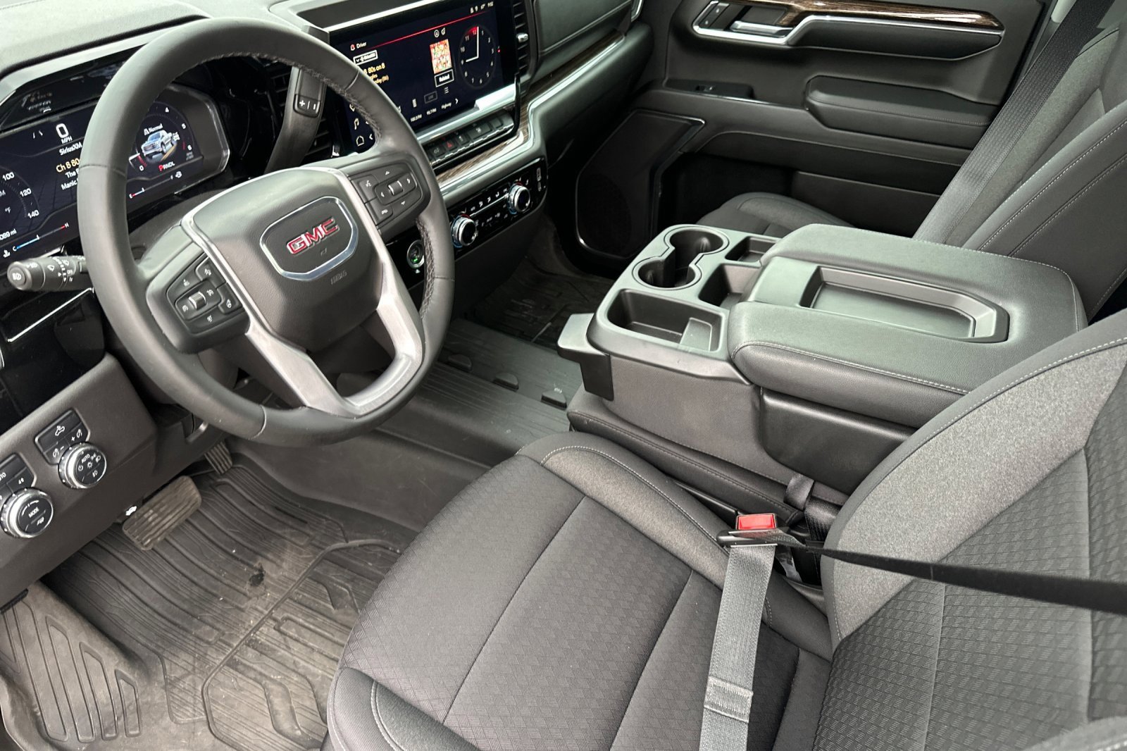 Used 2024 GMC Sierra 1500 Elevation w/ LPO, Elevation Black Package image 9