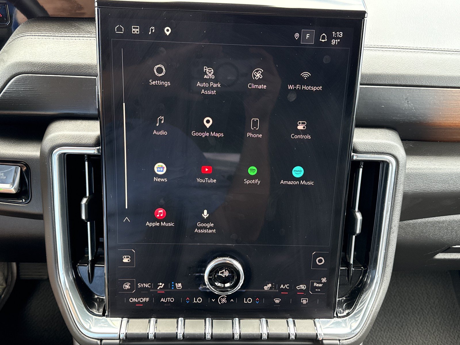 Used 2025 GMC Yukon Denali AWD/4WD image 30