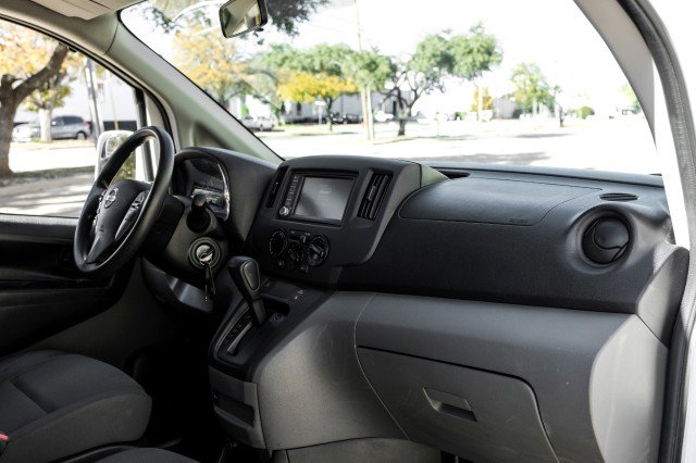 Used 2020 Nissan NV200 SV w/ Back Door Glass Package image 17