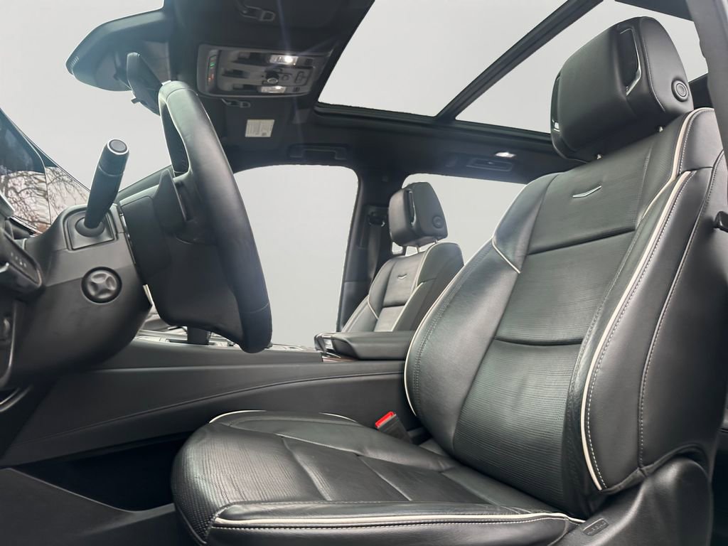 Used 2022 Cadillac Escalade ESV Premium Luxury image 25