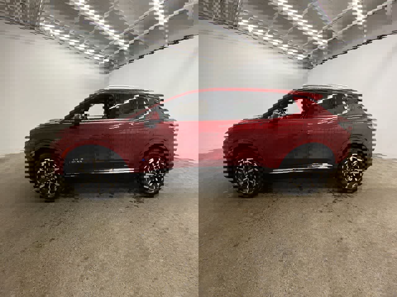 Used 2025 Chevrolet Equinox EV LT w/ Convenience Package image 3