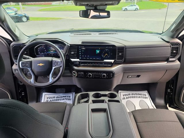 Used 2025 Chevrolet Silverado 1500 LT AWD/4WD image 15