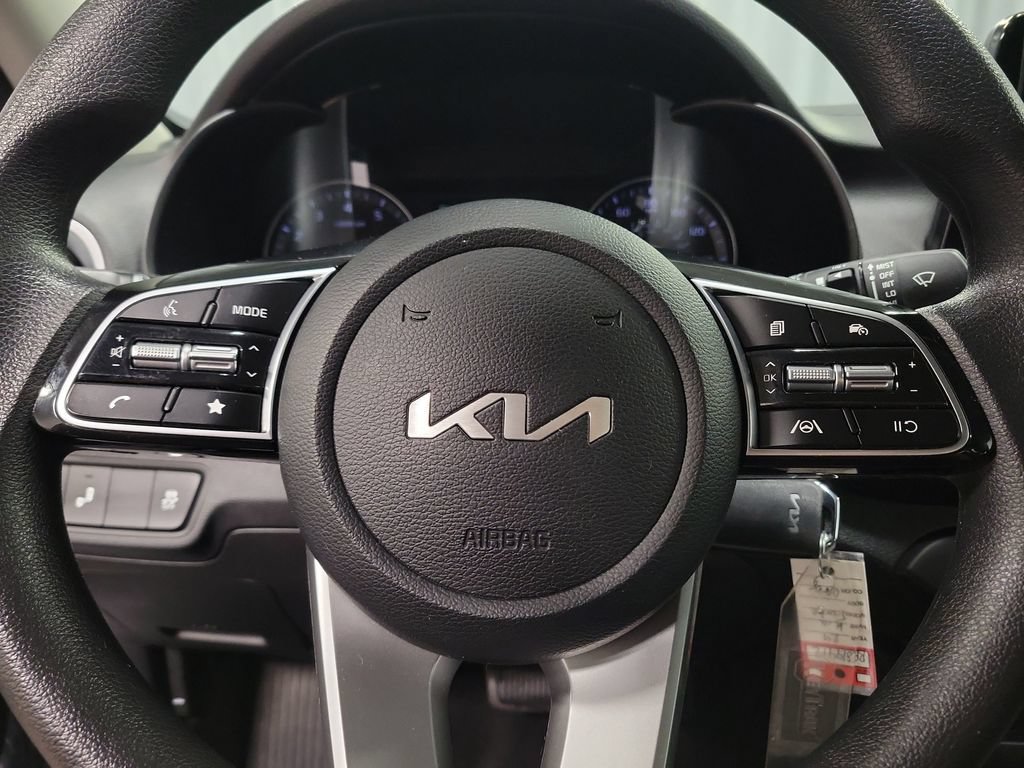 Used 2024 Kia Forte LXS w/ LXS Technology Package FWD image 22