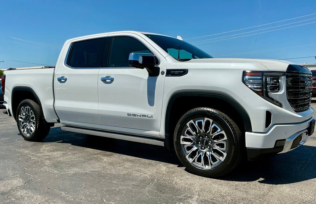 Used 2023 GMC Sierra 1500 Denali Ultimate AWD/4WD image 6