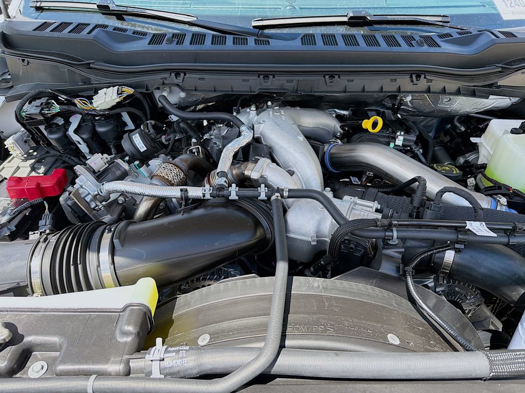 New 2026 Ford F550 4x4 Crew Cab Super Duty image 15