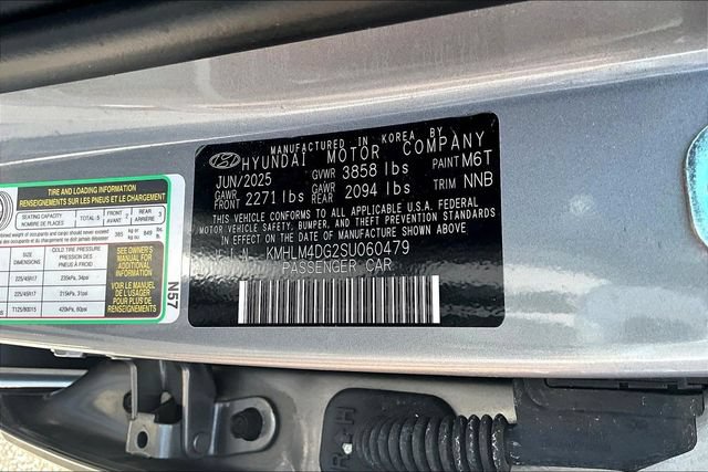 Used 2025 Hyundai Elantra Sport FWD image 18