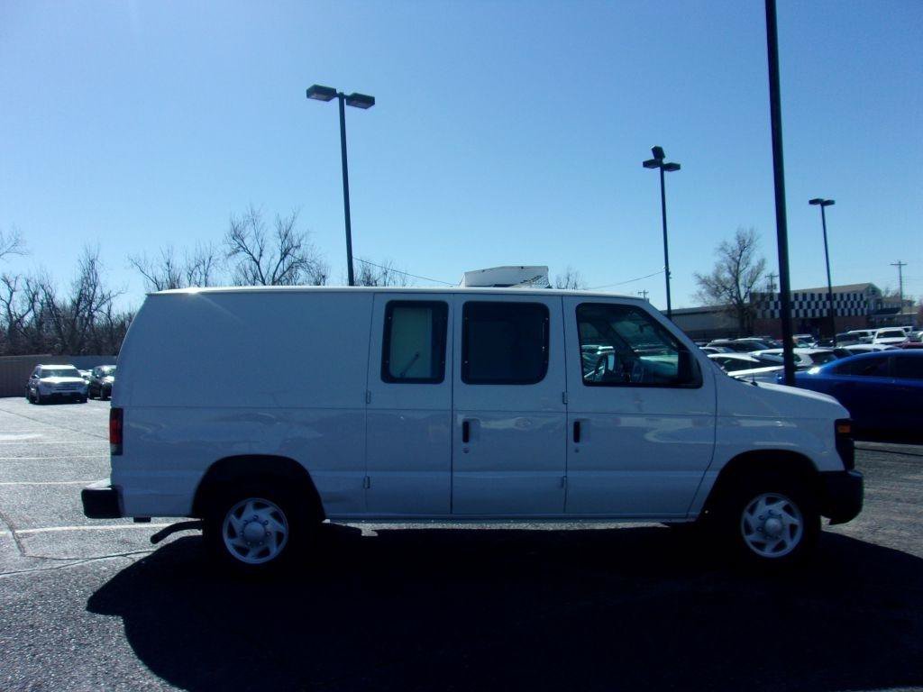 Used 2008 Ford E-150 and Econoline 150 RWD image 4