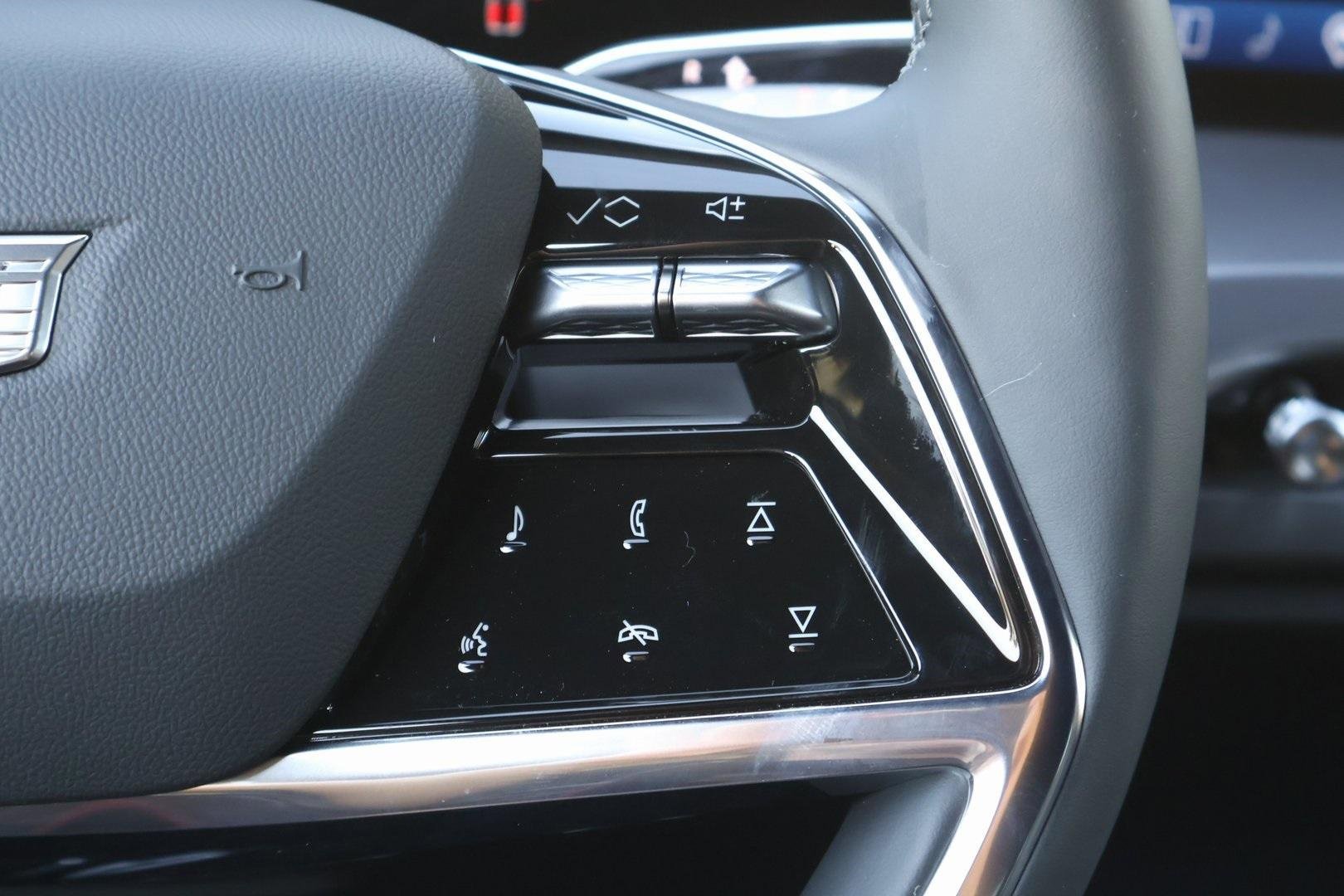 New 2026 Cadillac Vistiq Luxury image 23