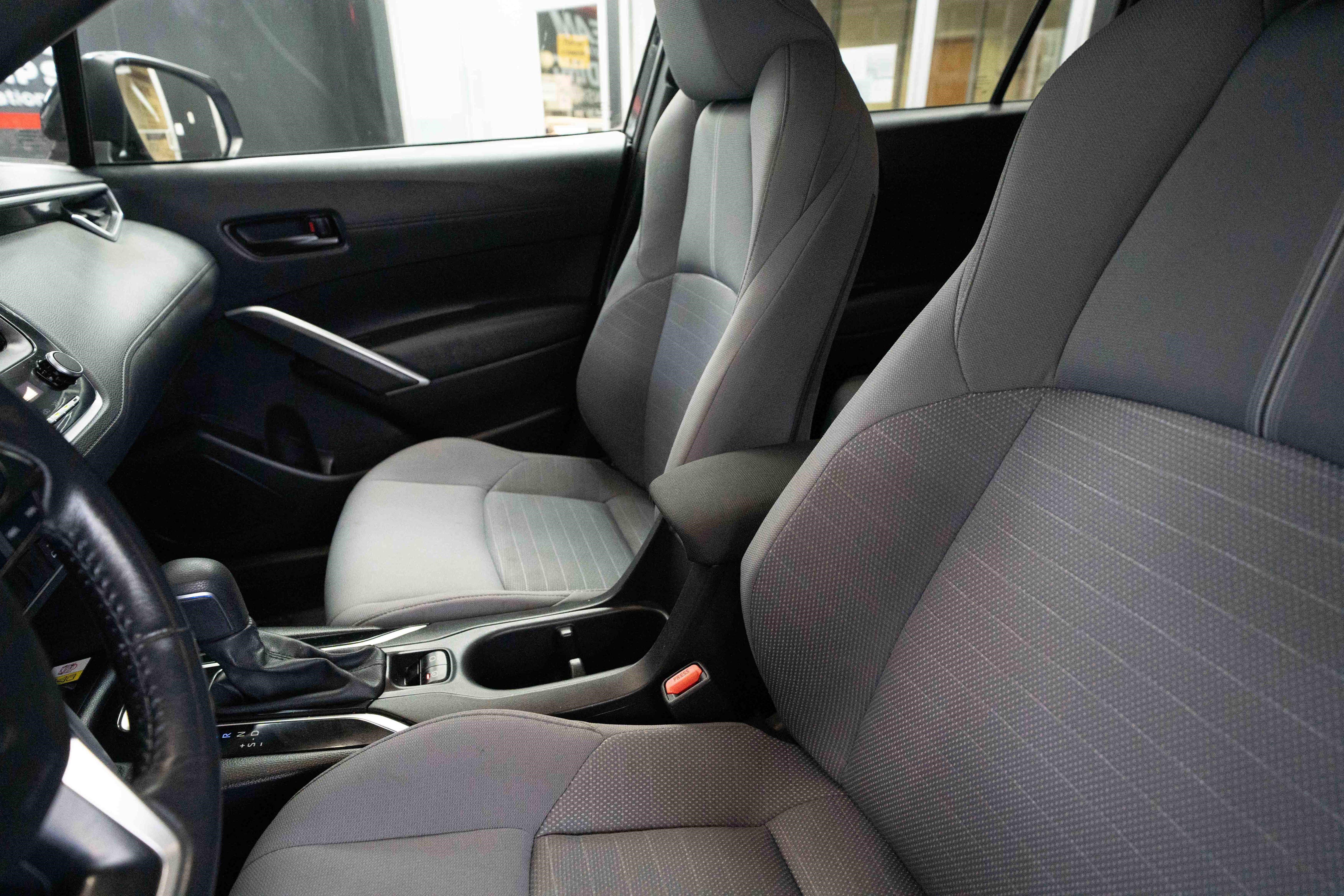 Used 2023 Toyota Corolla Cross SE image 10