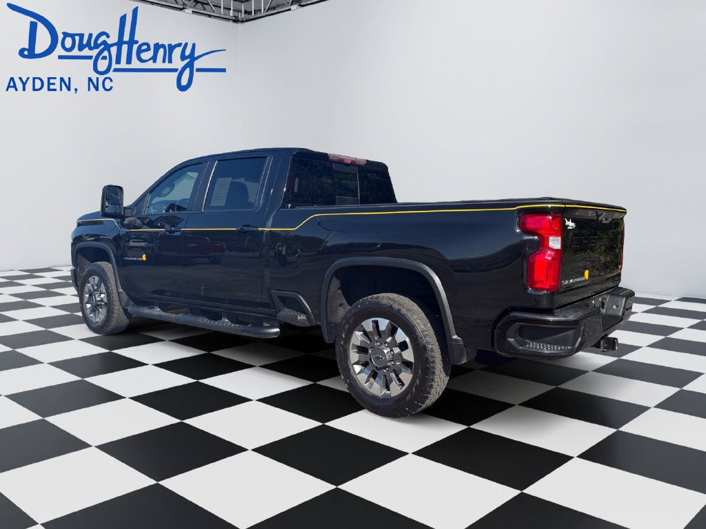 Used 2021 Chevrolet Silverado 2500 LTZ w/ Carhartt Edition AWD/4WD image 3