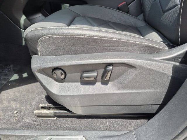 Used 2025 Volkswagen Atlas SE FWD image 14