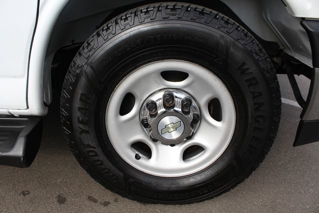 Used 2020 Chevrolet Express 3500 LT w/ LT Preferred Equipment Group RWD image 11