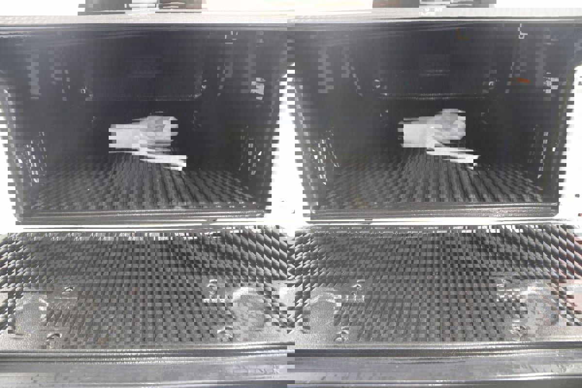 Used 2019 Nissan Titan SV w/ SV Convenience Package image 46