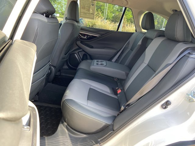 Used 2023 Subaru Outback Onyx Edition XT w/ Popular Package #2 image 16