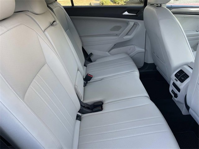 Used 2022 Volkswagen Tiguan SE image 24