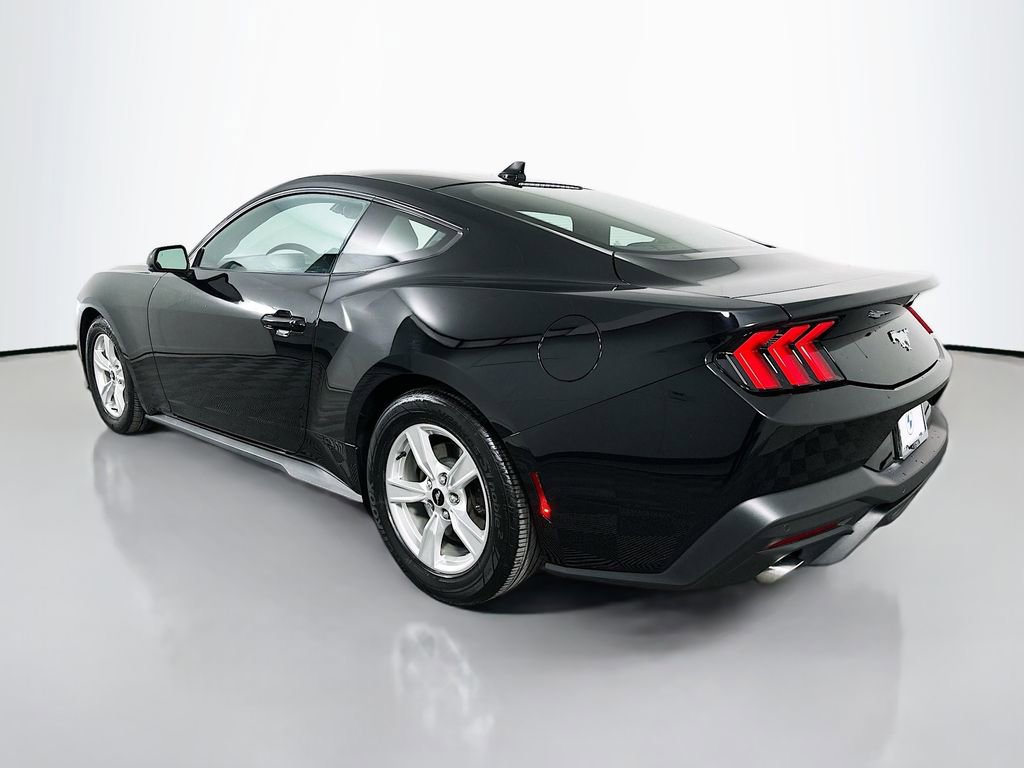 Used 2024 Ford Mustang Coupe RWD image 7