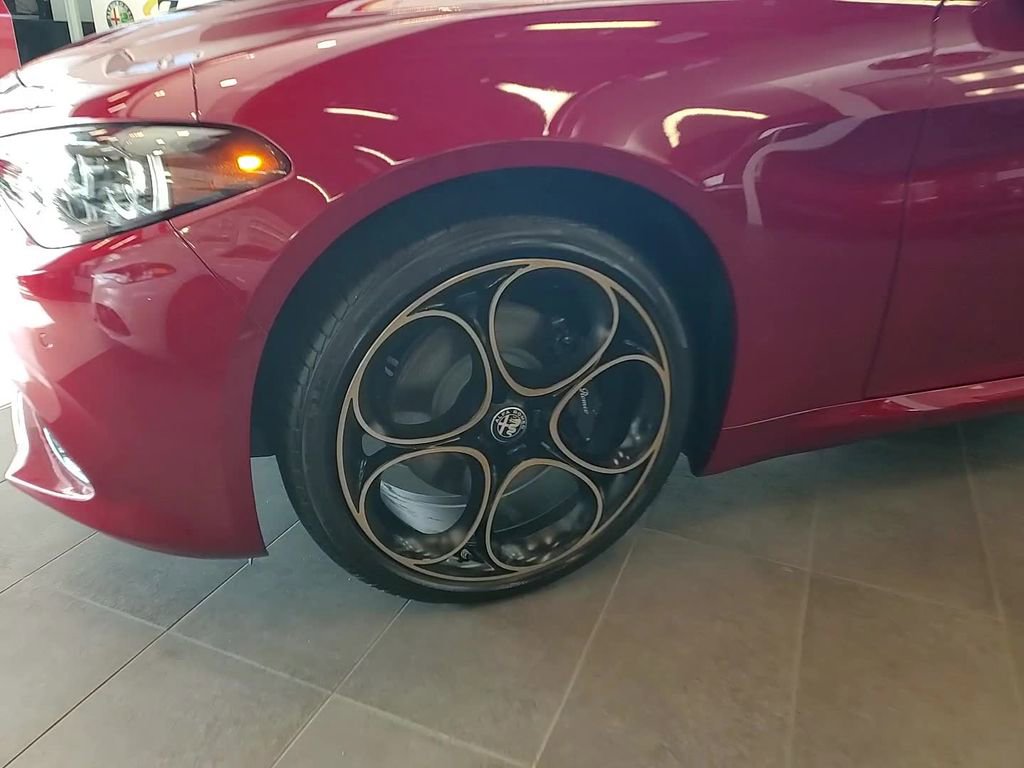New 2025 Alfa Romeo Giulia AWD w/ Driving Assist Package image 16