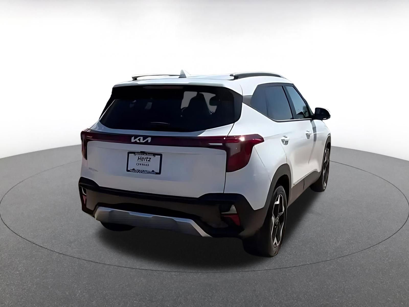 Used 2025 Kia Seltos S image 16