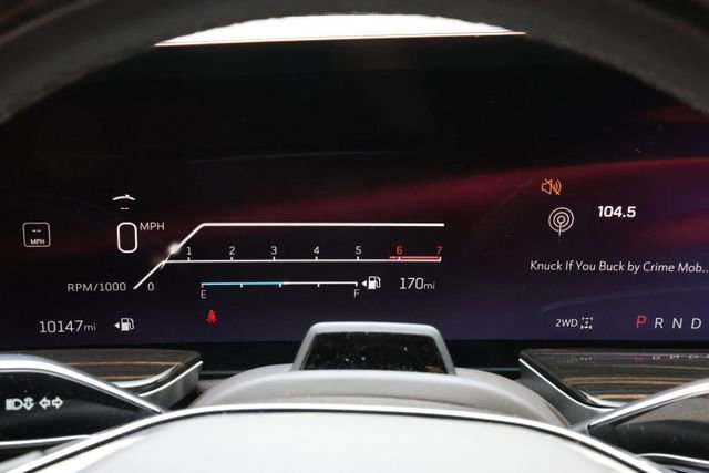 Used 2025 Cadillac Escalade Premium Luxury image 16