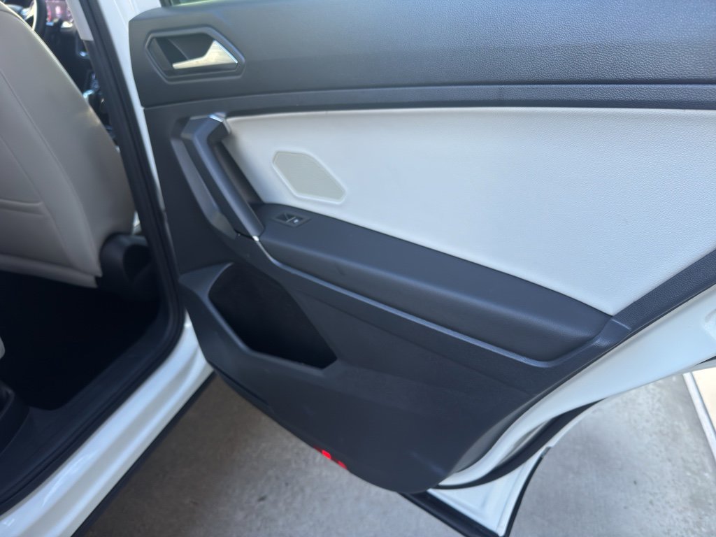 Used 2019 Volkswagen Tiguan SEL image 17