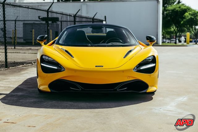 Used 2020 McLaren 720S Performance RWD image 19