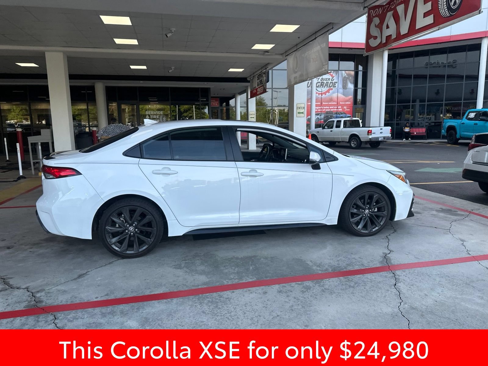 Used 2023 Toyota Corolla XSE FWD image 7