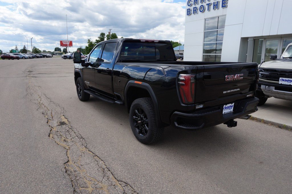 Used 2026 GMC Sierra 3500 AT4 w/ AT4 Premium Plus Package AWD/4WD image 2