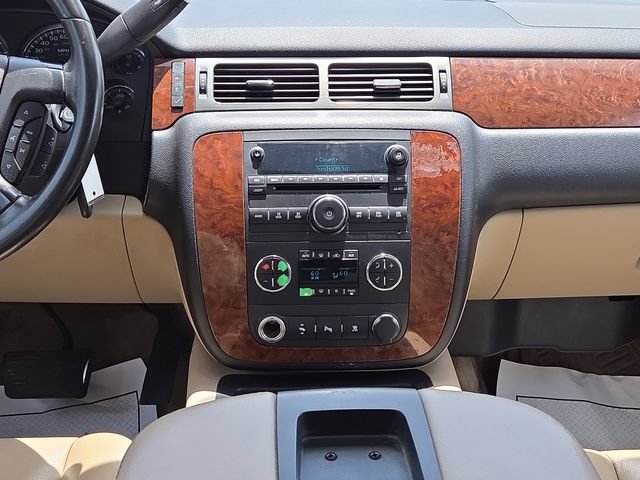 Used 2007 Chevrolet Tahoe LT w/ LT Preferred Equipment Group AWD/4WD image 25
