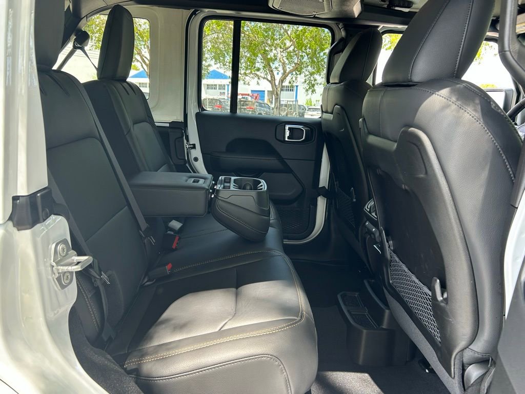 New 2025 Jeep Wrangler Sahara image 27