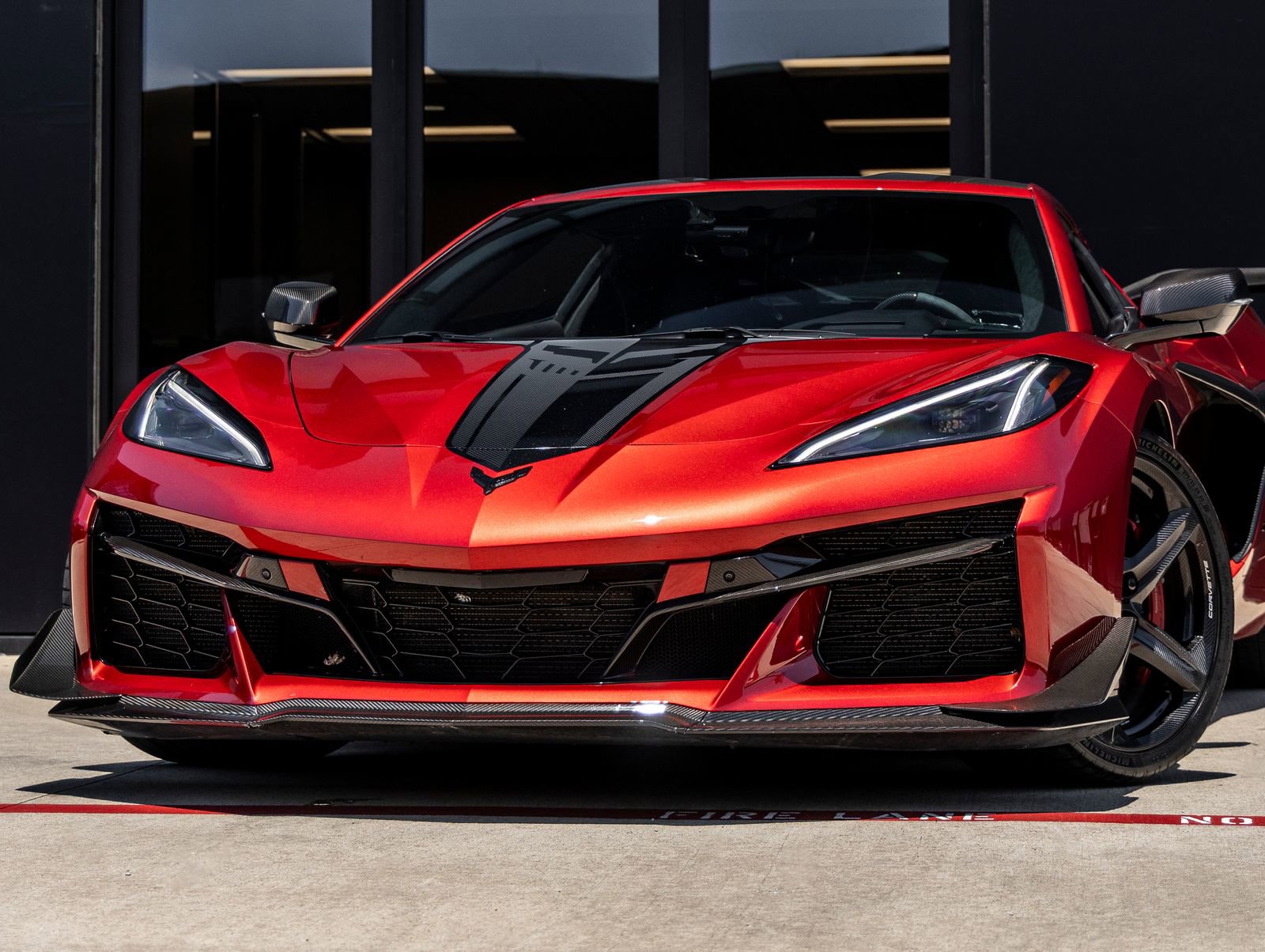 Used 2023 Chevrolet Corvette Z06 w/ Z07 Performance Package RWD image 3