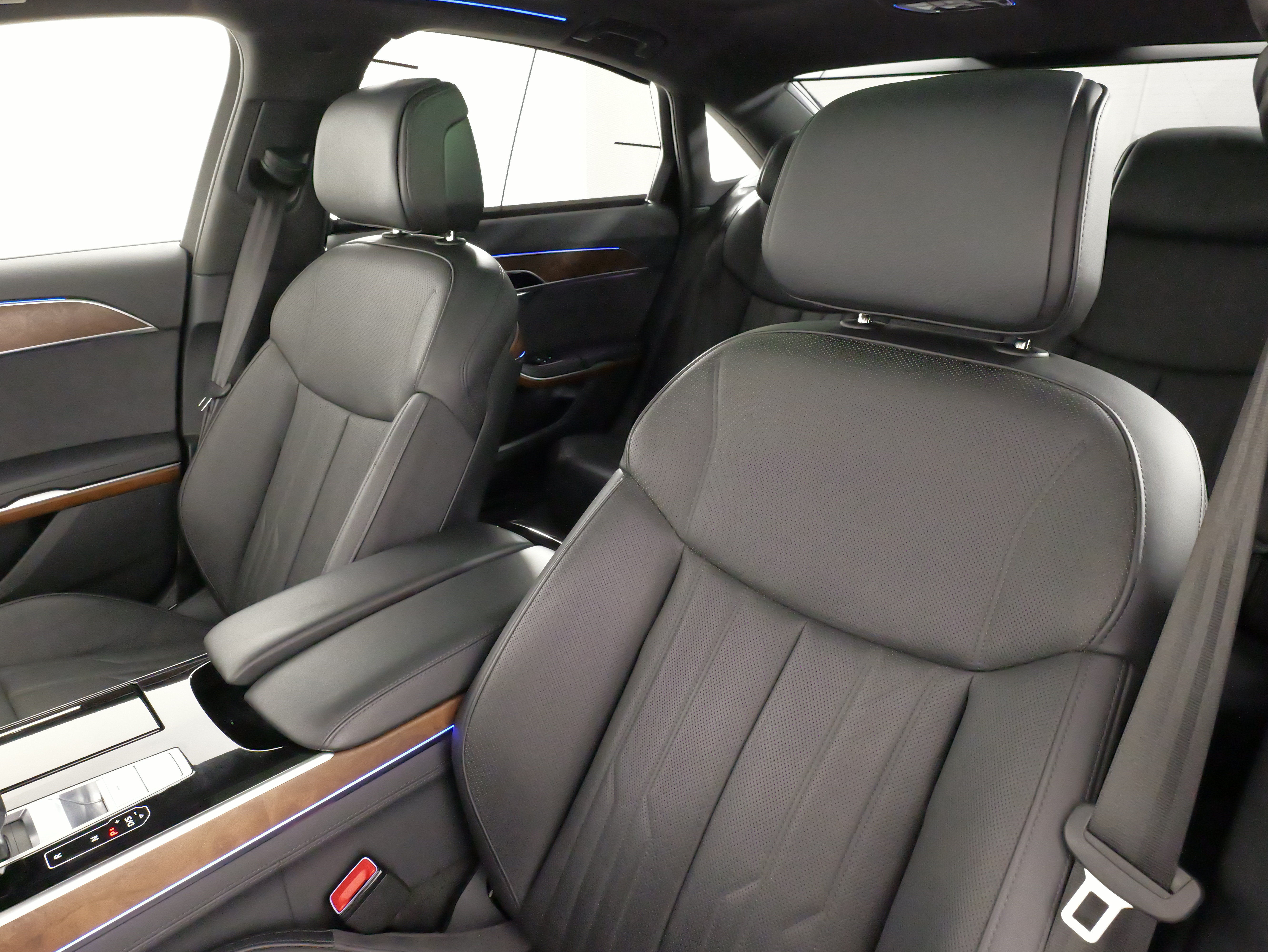 Used 2022 Audi A8 L 3.0T w/ Executive Package AWD/4WD image 31