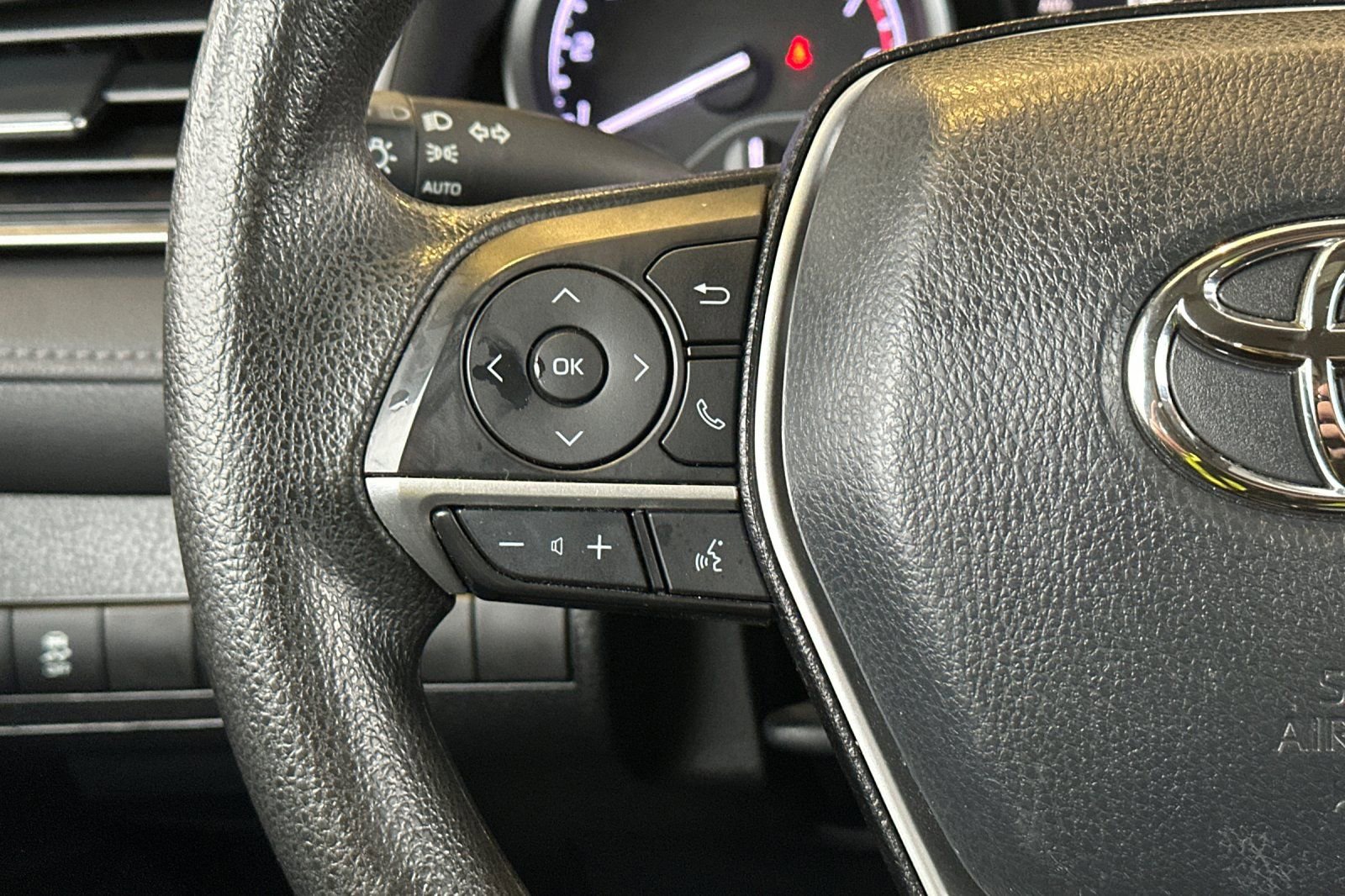 Used 2023 Toyota Camry LE image 25