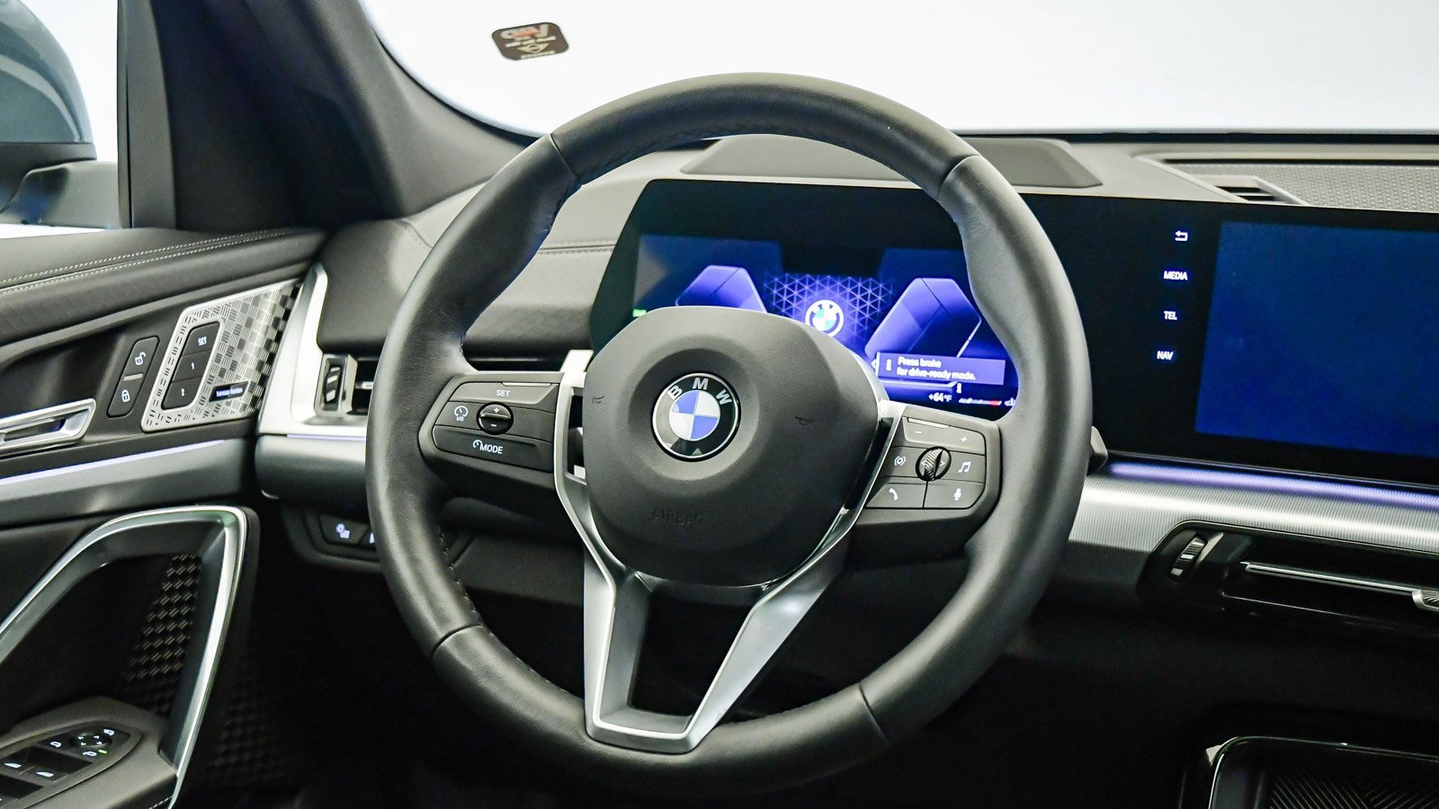 Used 2025 BMW X2 xDrive28i w/ Premium Package image 13