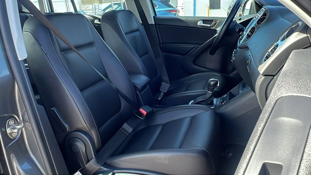 Used 2016 Volkswagen Tiguan S image 13