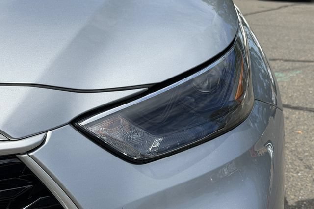 Used 2023 Toyota Highlander XLE FWD image 45