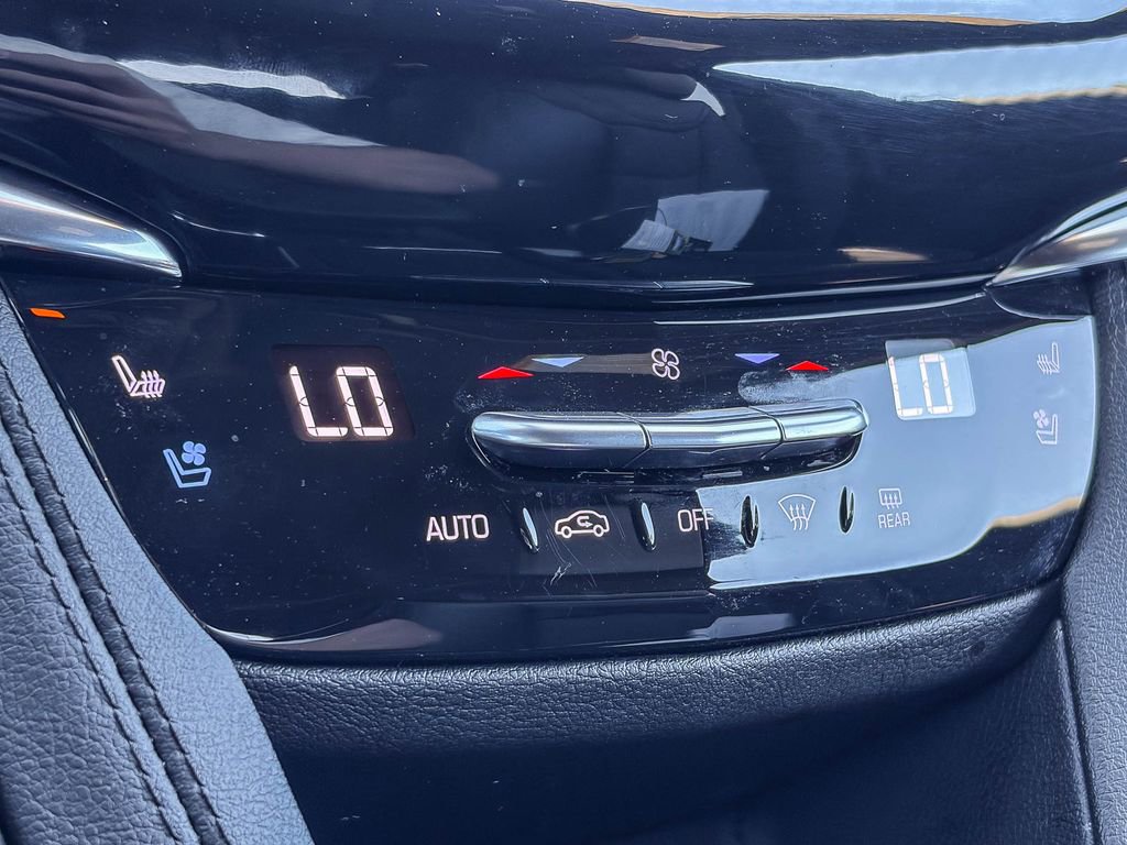 Used 2022 Cadillac XT6 Sport w/ Technology Package image 30