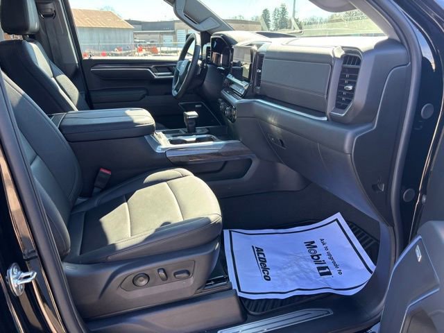 Certified 2025 Chevrolet Silverado 1500 LTZ w/ Technology Package AWD/4WD image 25