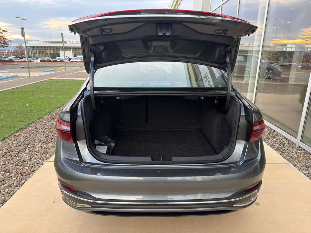 New 2026 Volkswagen Jetta SEL image 8