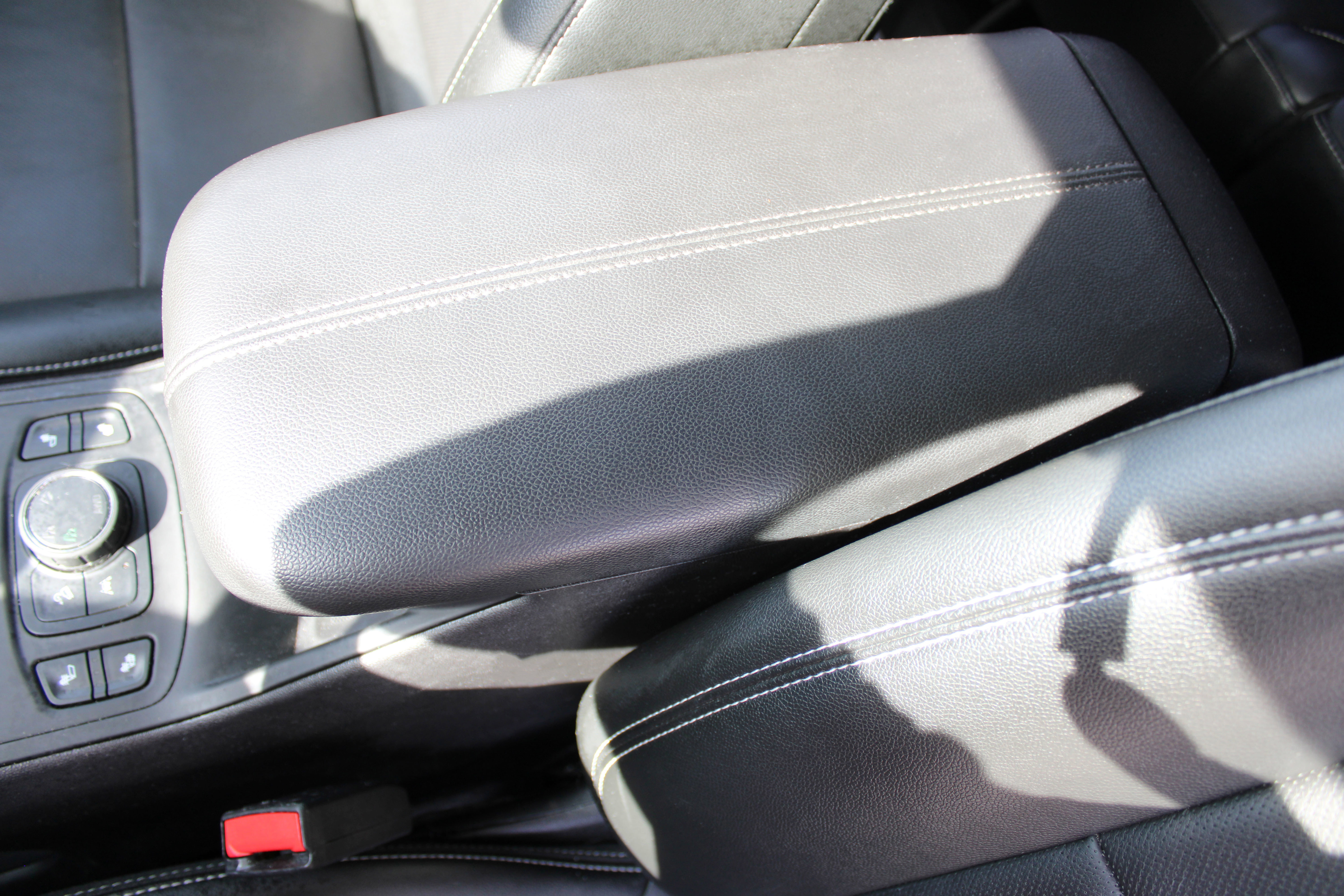 Used 2024 GMC Terrain SLT image 53