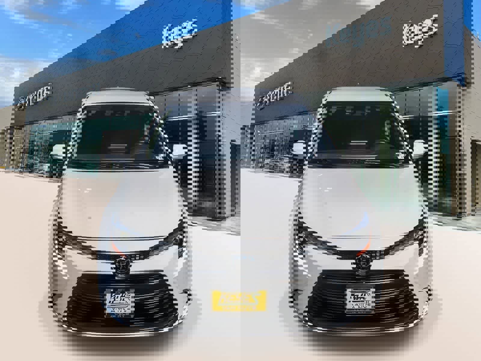 Used 2024 Toyota Corolla LE image 2